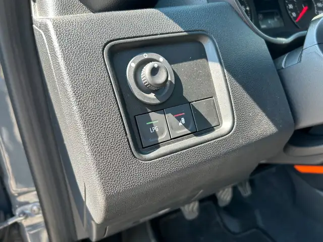 Dacia Duster view 14
