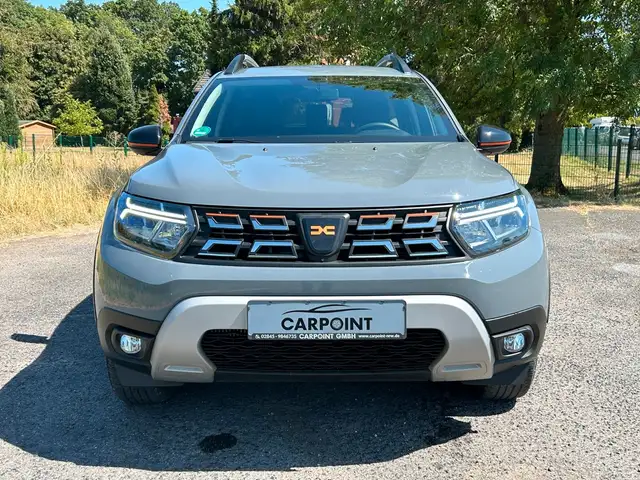Dacia Duster view 8