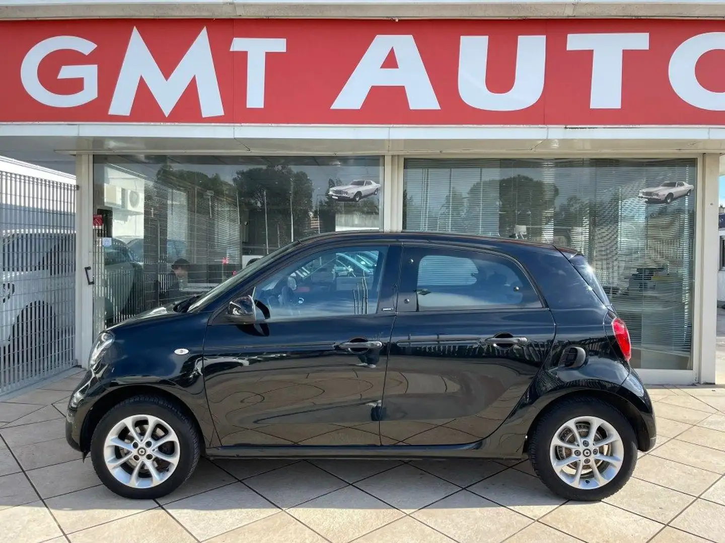 smart forFour 1.0 71CV  NEOPATENTATI CERCHI IN LEGA PASSION Schwarz - 2