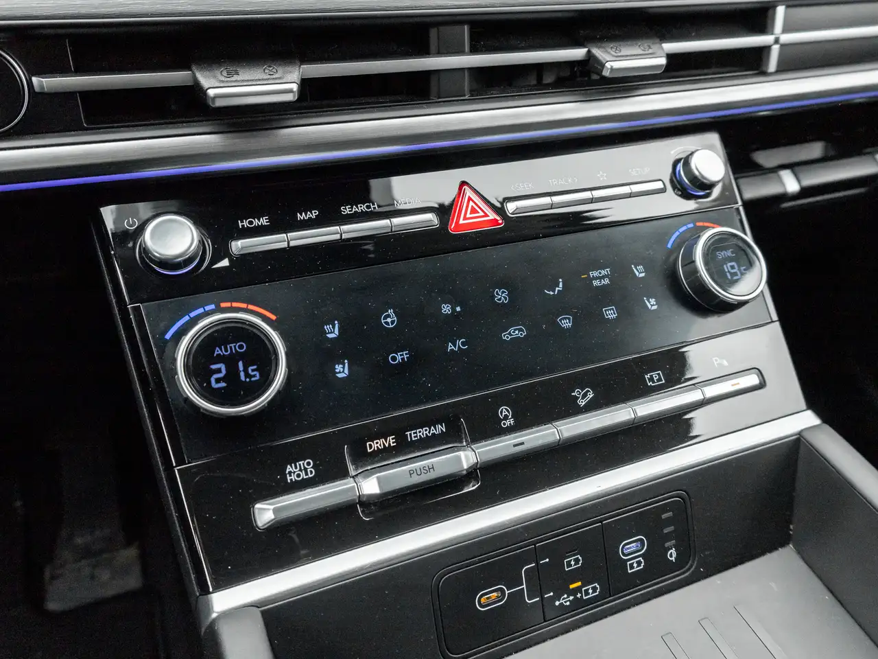 Hyundai SANTA FE снимка Hyundai SANTA FE