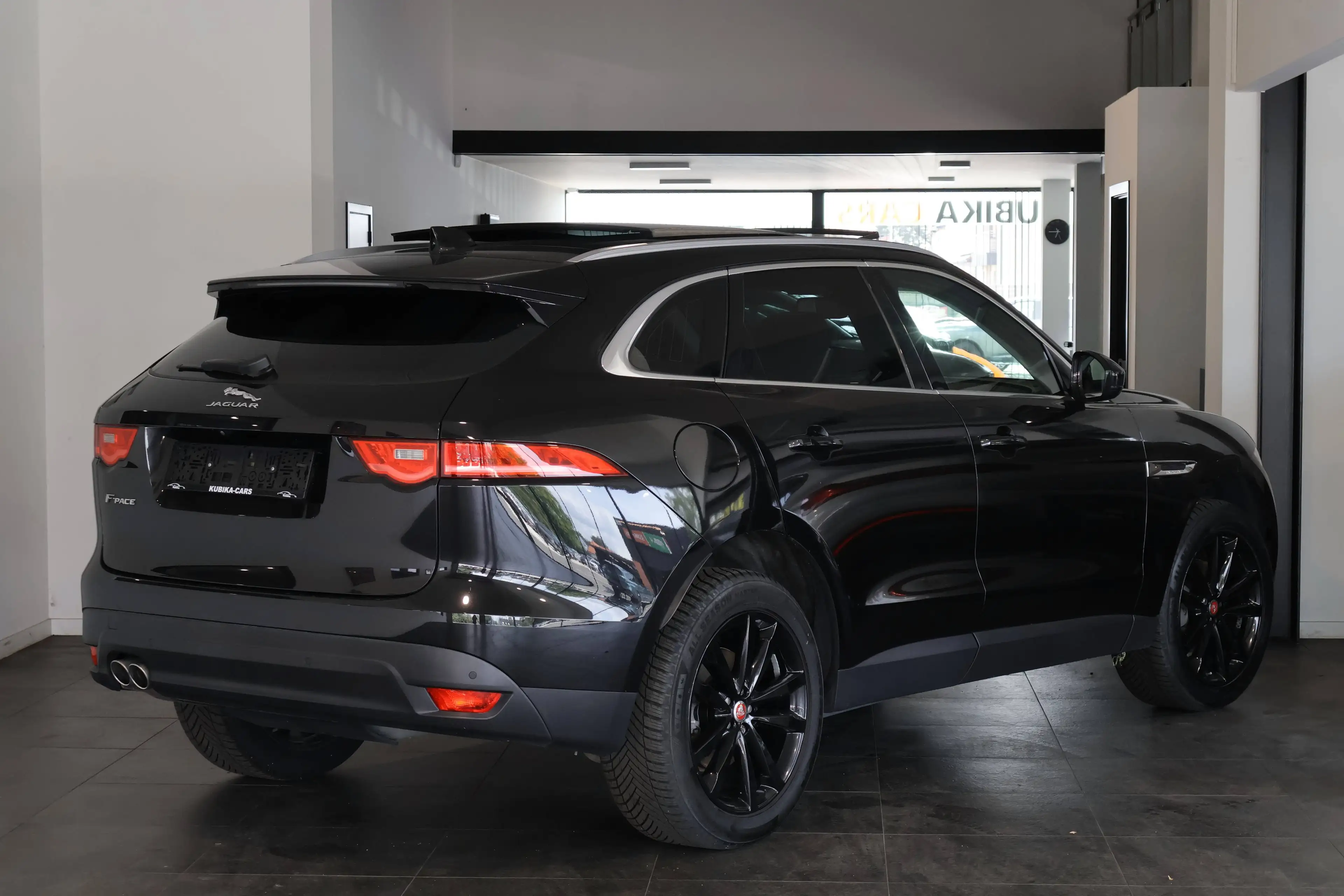 Jaguar F-Pace F-Pace 2.0 D AWD Pano CruiseC CarPlay MERIDIAN Garantie* — photo 6