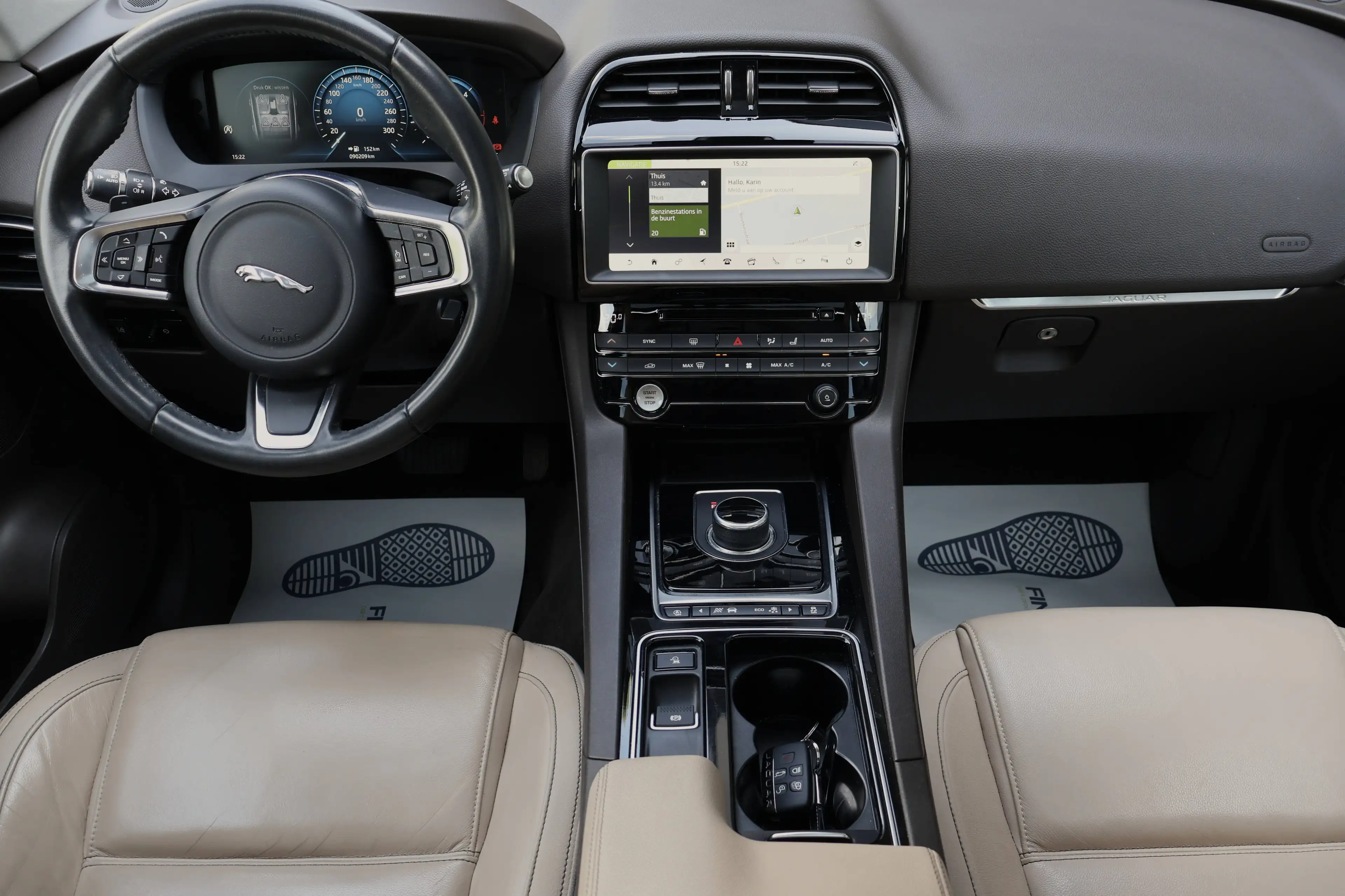Jaguar F-Pace F-Pace 2.0 D AWD Pano CruiseC CarPlay MERIDIAN Garantie* — photo 7