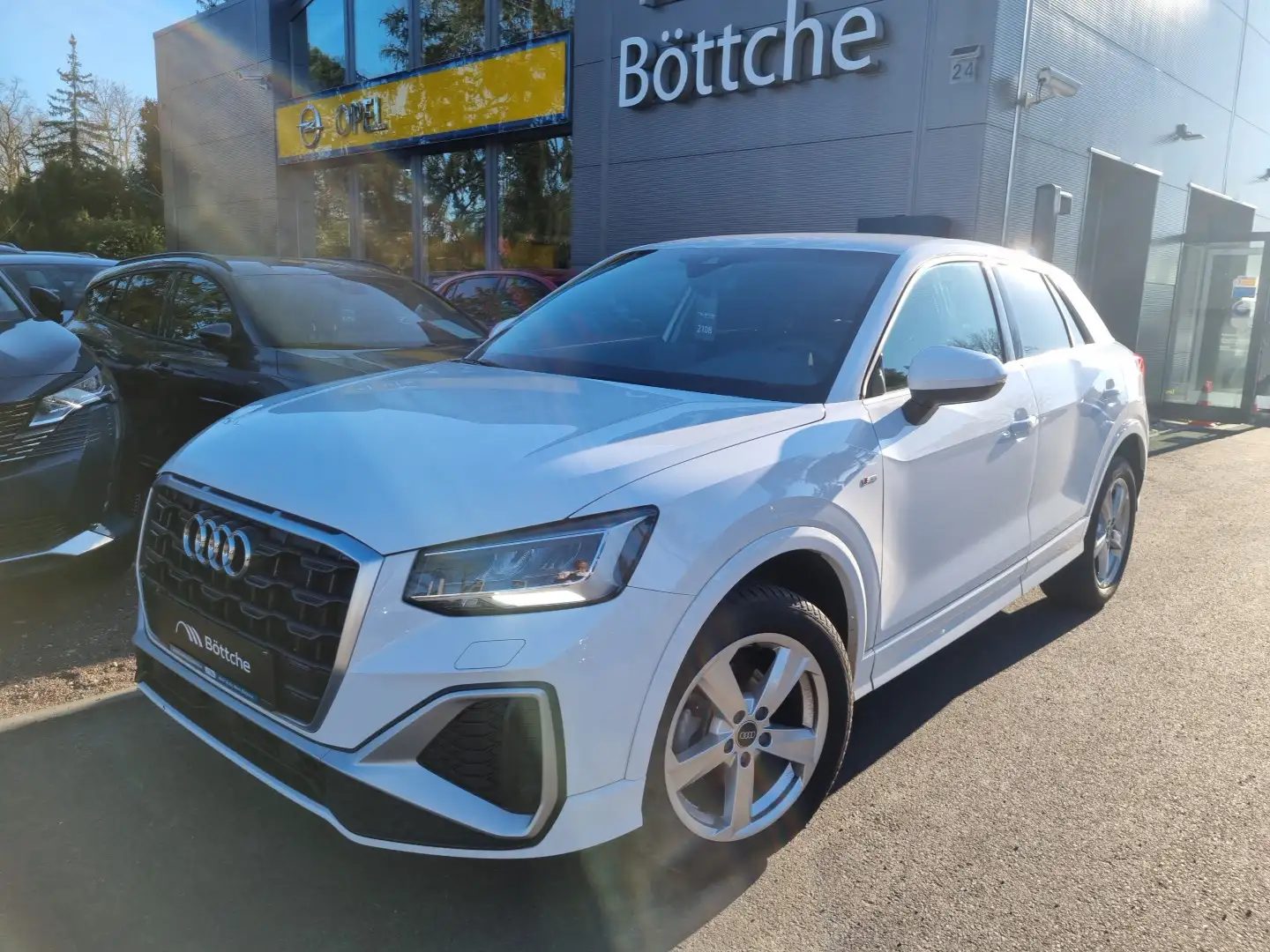 Audi Q2 30 TFSI S line LED/Navi/SHZ/DAB/Allwetter Weiß - 2