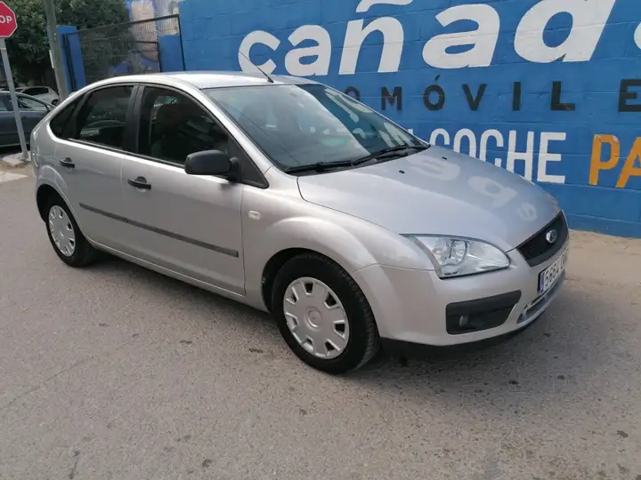 Ford Focus 1.6 Trend 4p 2005