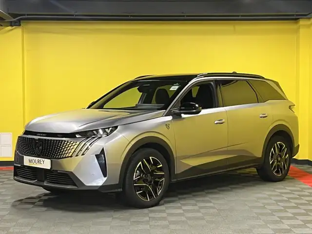 Peugeot 5008 main image