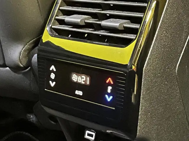 Peugeot 5008 view 12