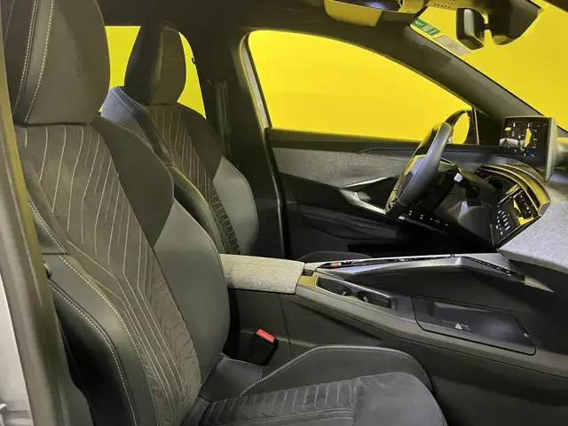 Peugeot 5008 view 11