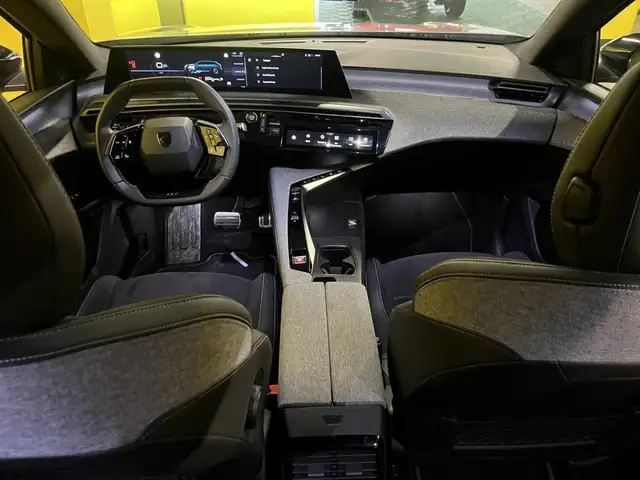 Peugeot 5008 view 14