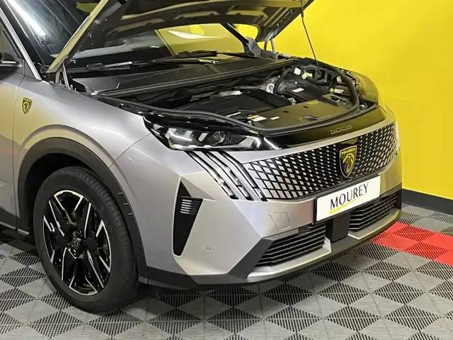 Peugeot 5008 view 5