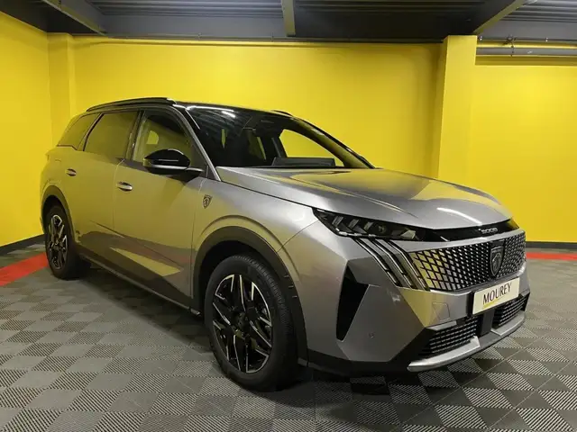 Peugeot 5008 view 3