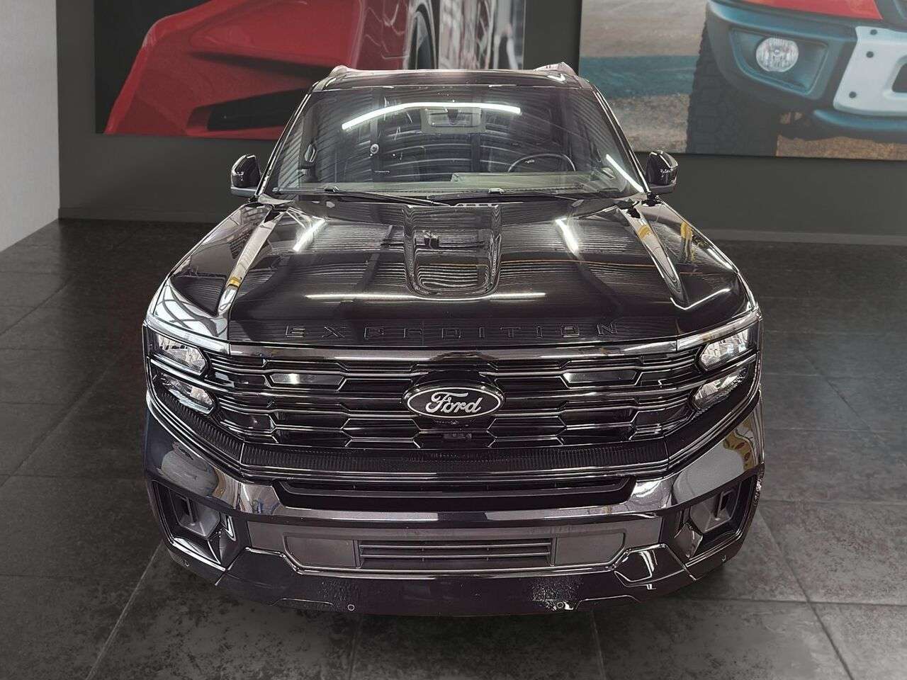2025 Ford Expedition Platinum 4x4 — photo 2