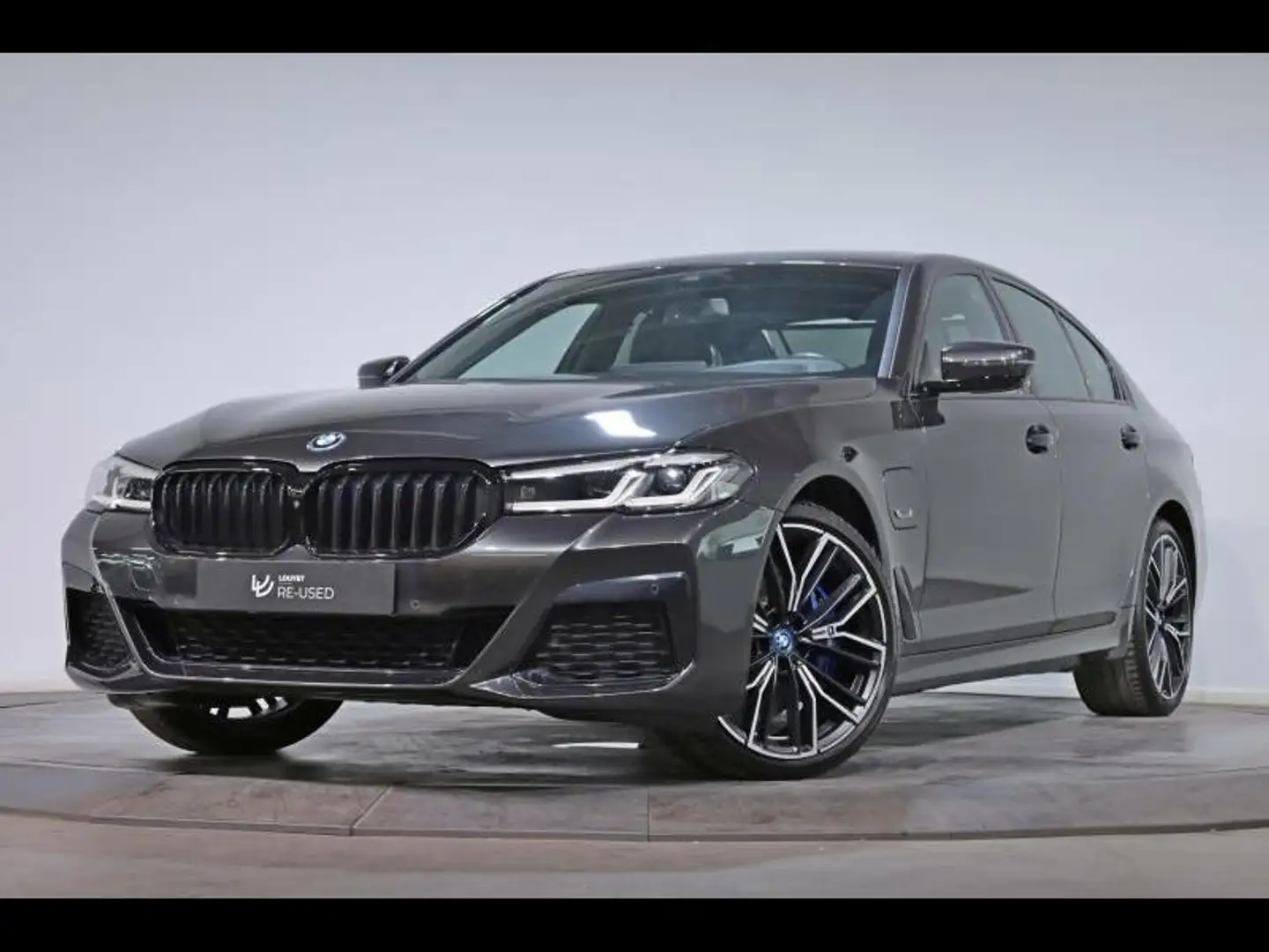 BMW 530 e Berline Kit M Sport Grijs - 2