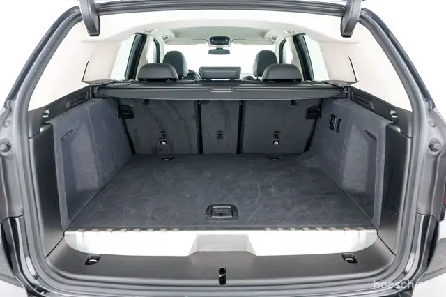 BMW X3 view 9