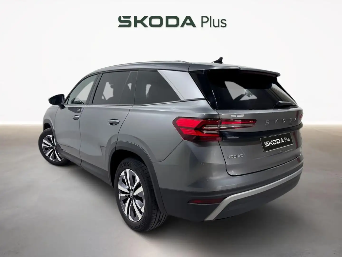 Skoda Kodiaq 1.5TSI m-HEV Selection 4x2 DSG 110kW Gris - 2