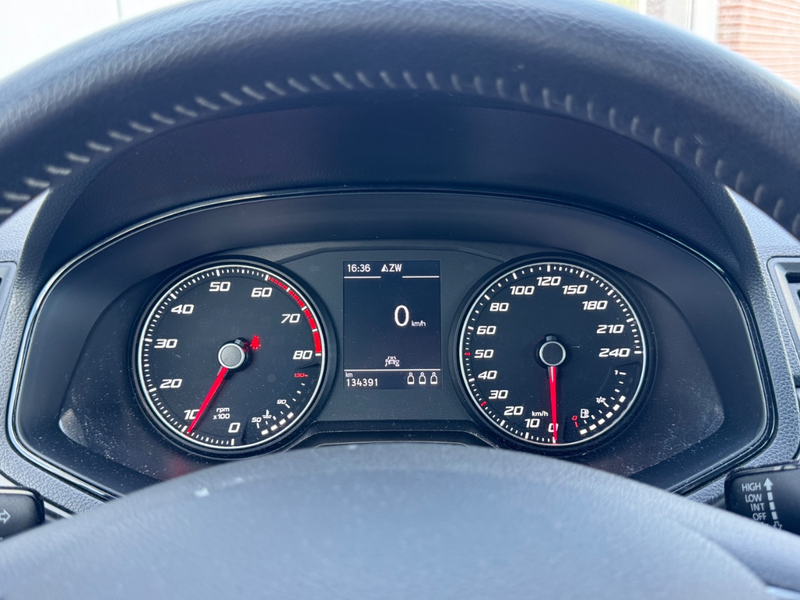 SEAT Ibiza 1.0 TSI | Business Intense 5-Drs | Airco-Ecc | Nav — photo 13