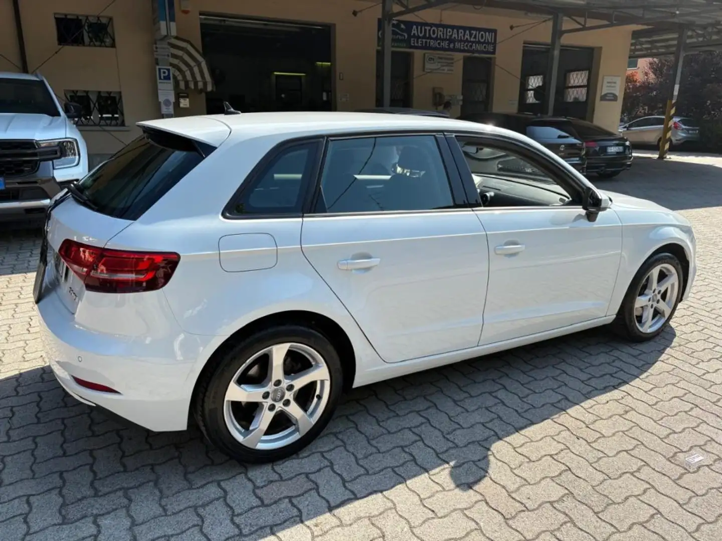 Audi A3 SPB 30 TDI S tronic Sport OK NEOPATENTATO Bianco - 2