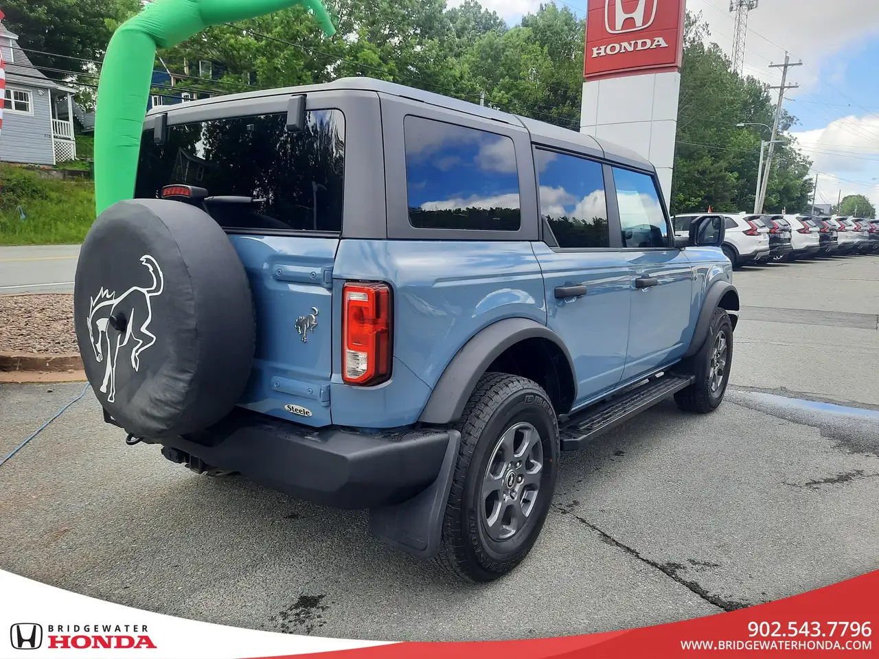 Ford Bronco photo Ford Bronco