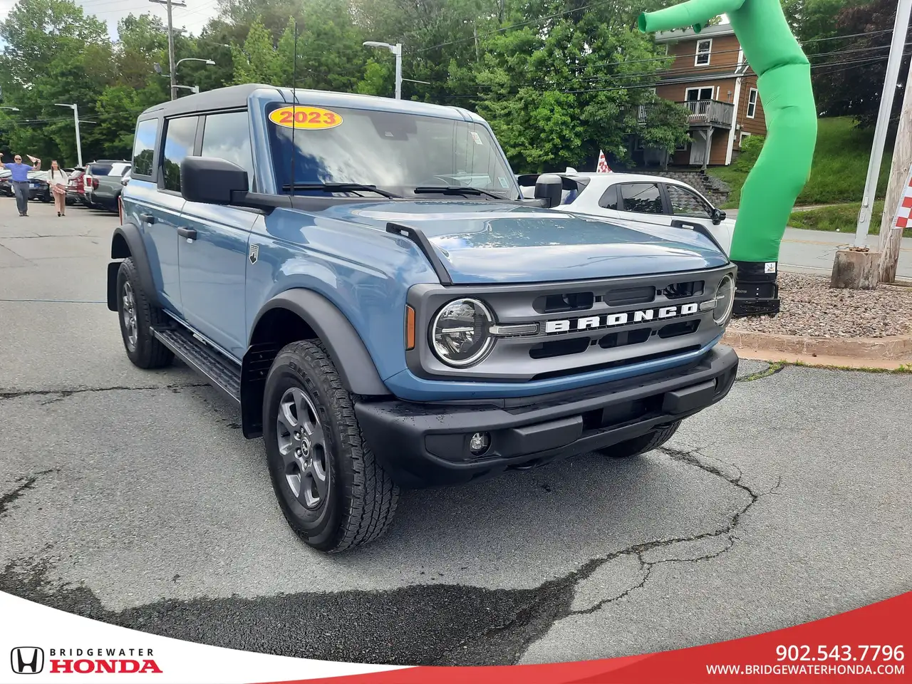 Ford Bronco photo Ford Bronco