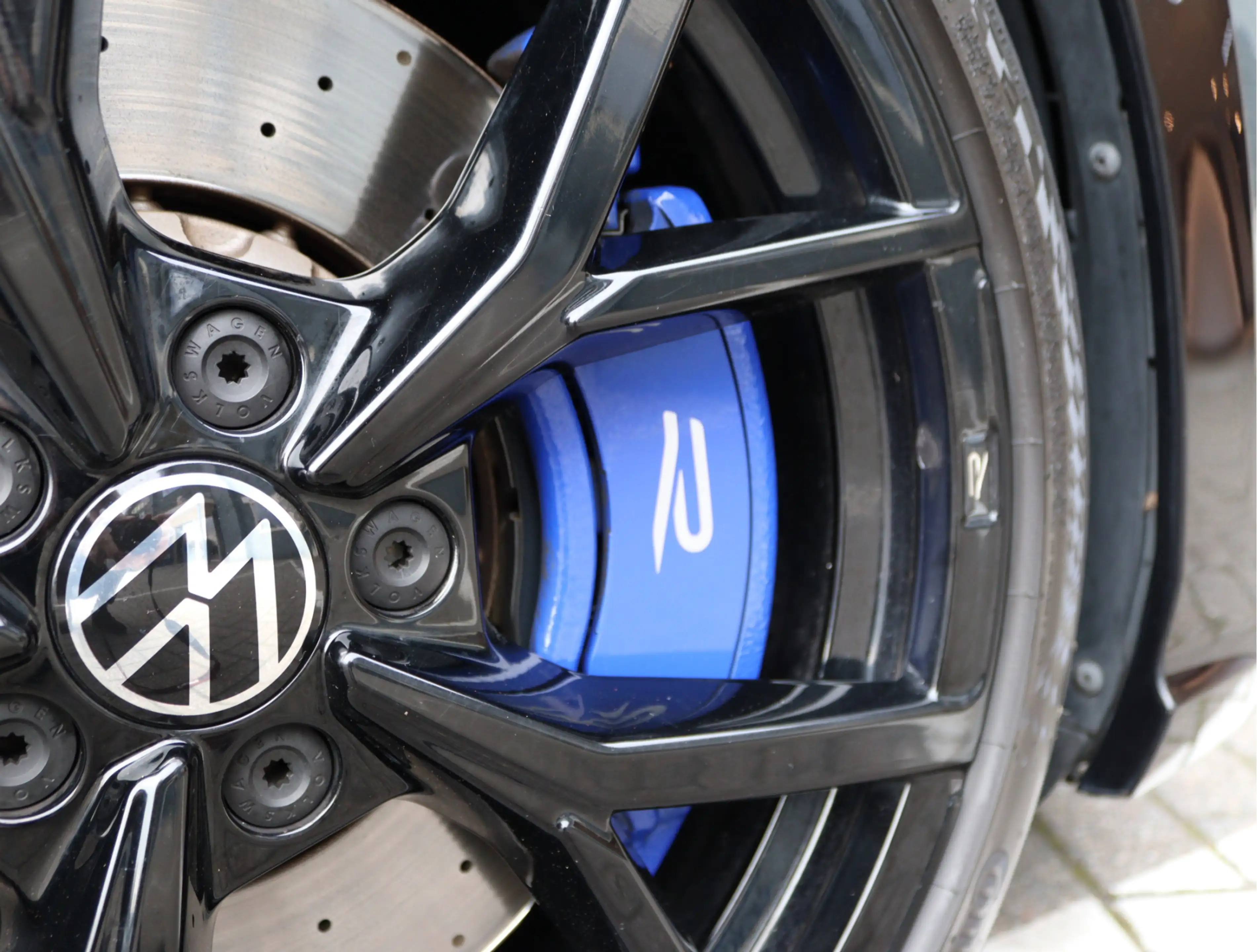 Volkswagen Golf R 4Motion | 19" | H&K | Akrapovic | IQ Light | Camer — photo 10