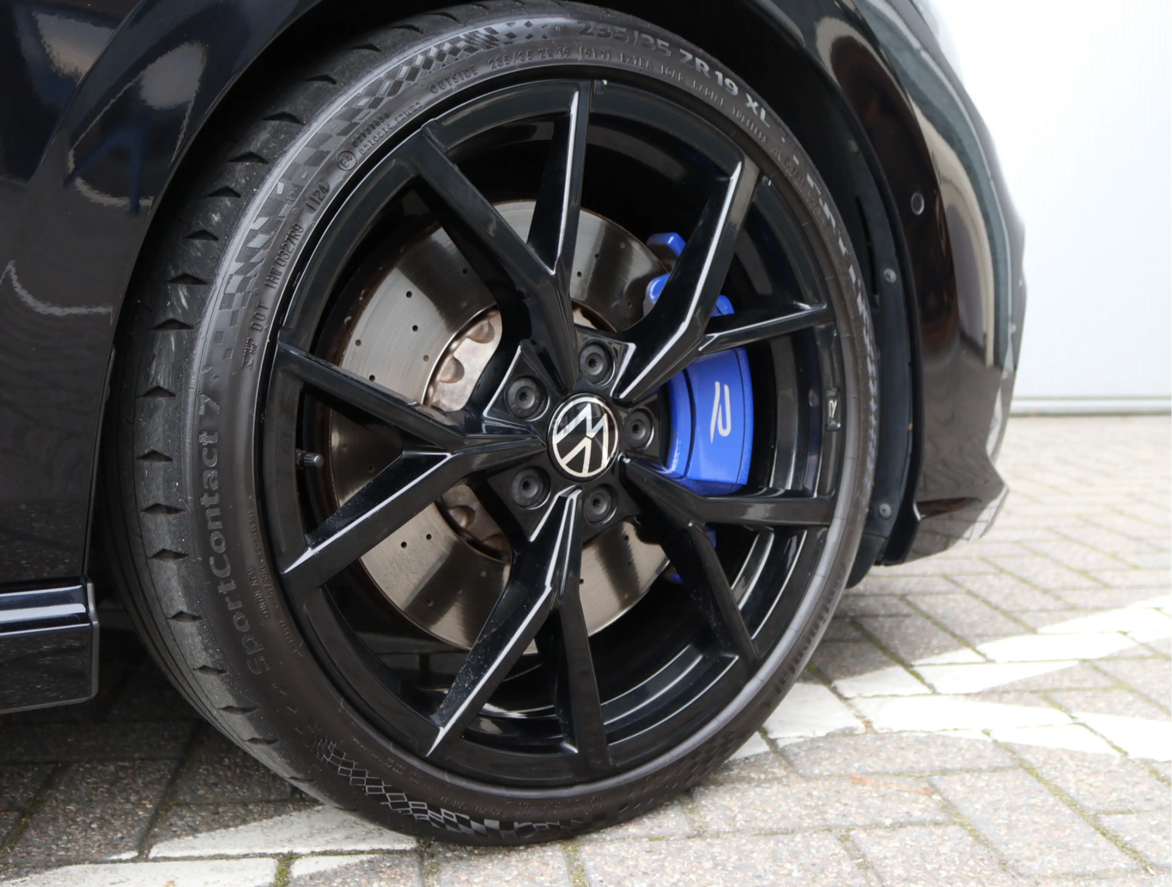 Volkswagen Golf R 4Motion | 19" | H&K | Akrapovic | IQ Light | Camer — photo 11