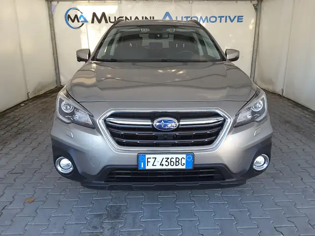 Subaru OUTBACK 2.5i CVT BIFUEL GPL Premium *GANCIO TRAINO*