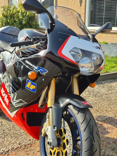 Aprilia RSV Mille - foto 6