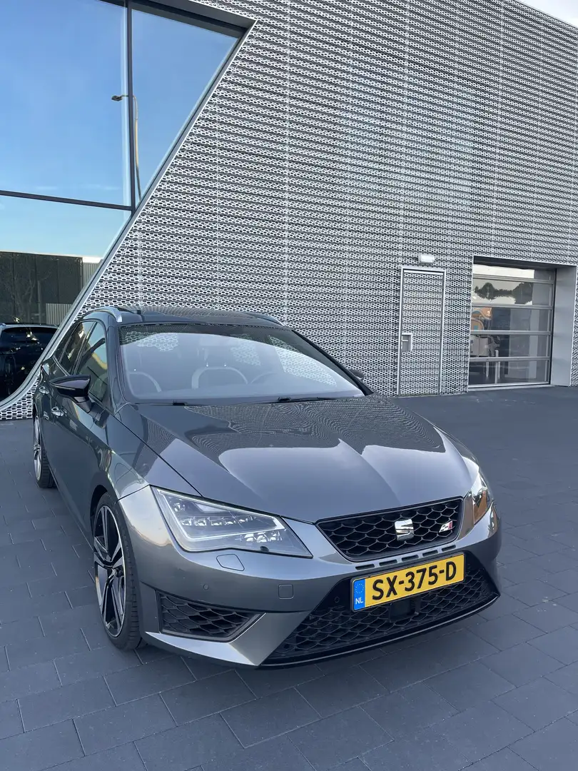 SEAT Leon ST 2.0 TSI Start&Stop DSG Cupra 280 - 2