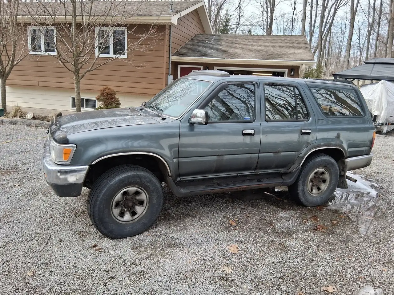 Toyota 4-Runner снимка Toyota 4-Runner