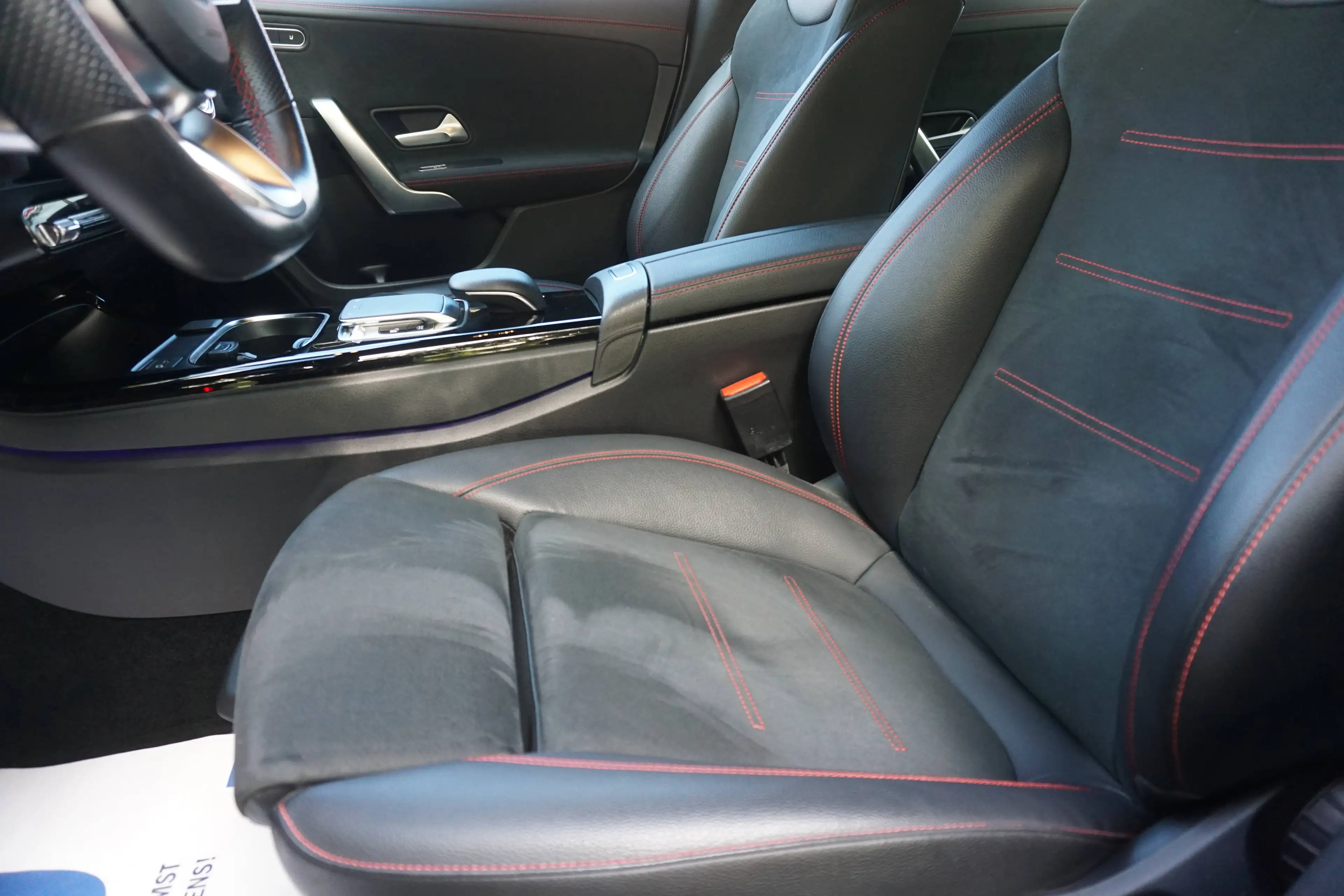 Mercedes-Benz CLA 180 CLA 180 d-Amg-Pack-Navi-ParkeerS-CruiseC-Airco-Garantie — photo 5