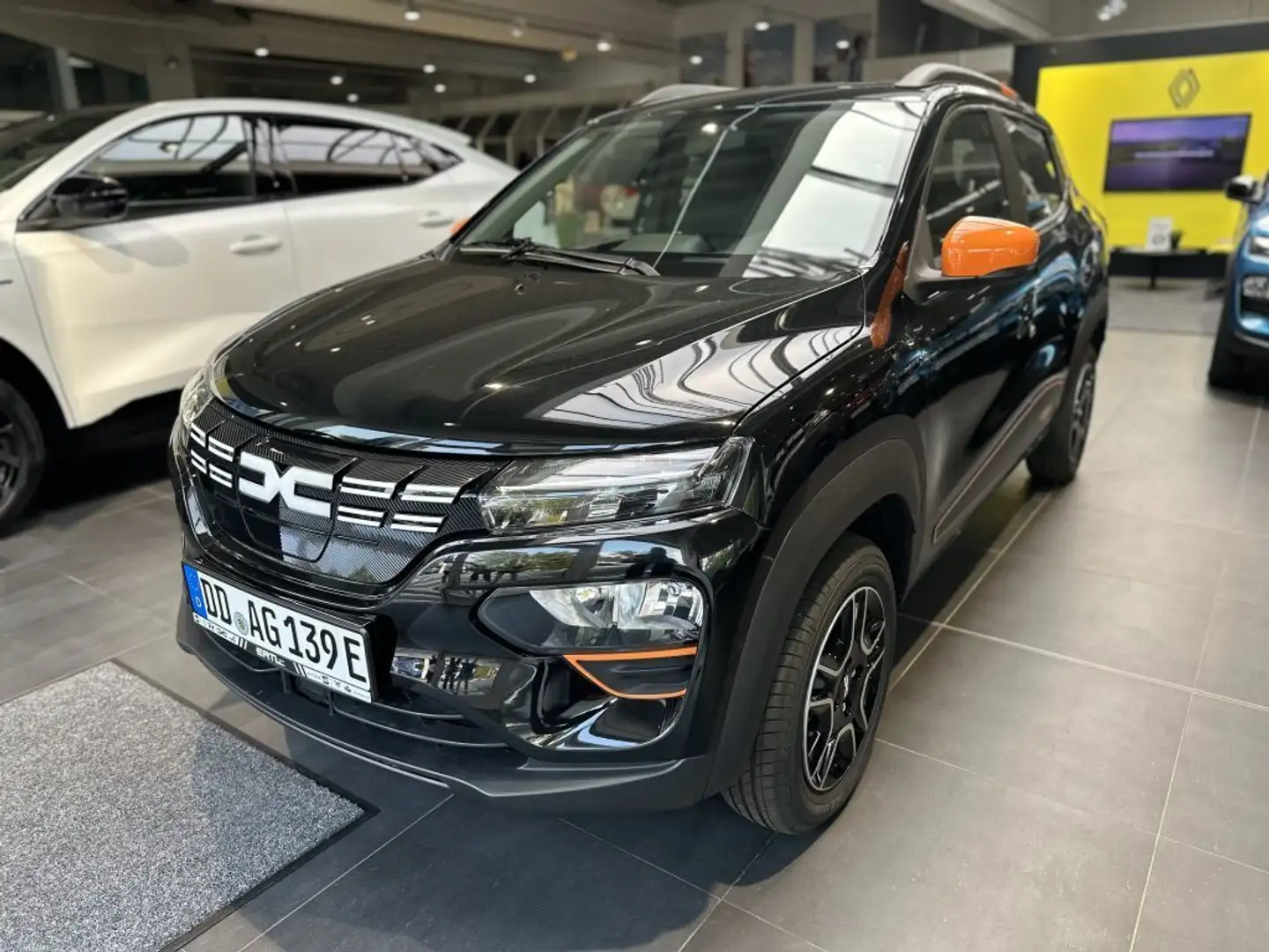 Dacia Spring Essential ABS Fahrerairbag Beifahrerairbag Schwarz - 1