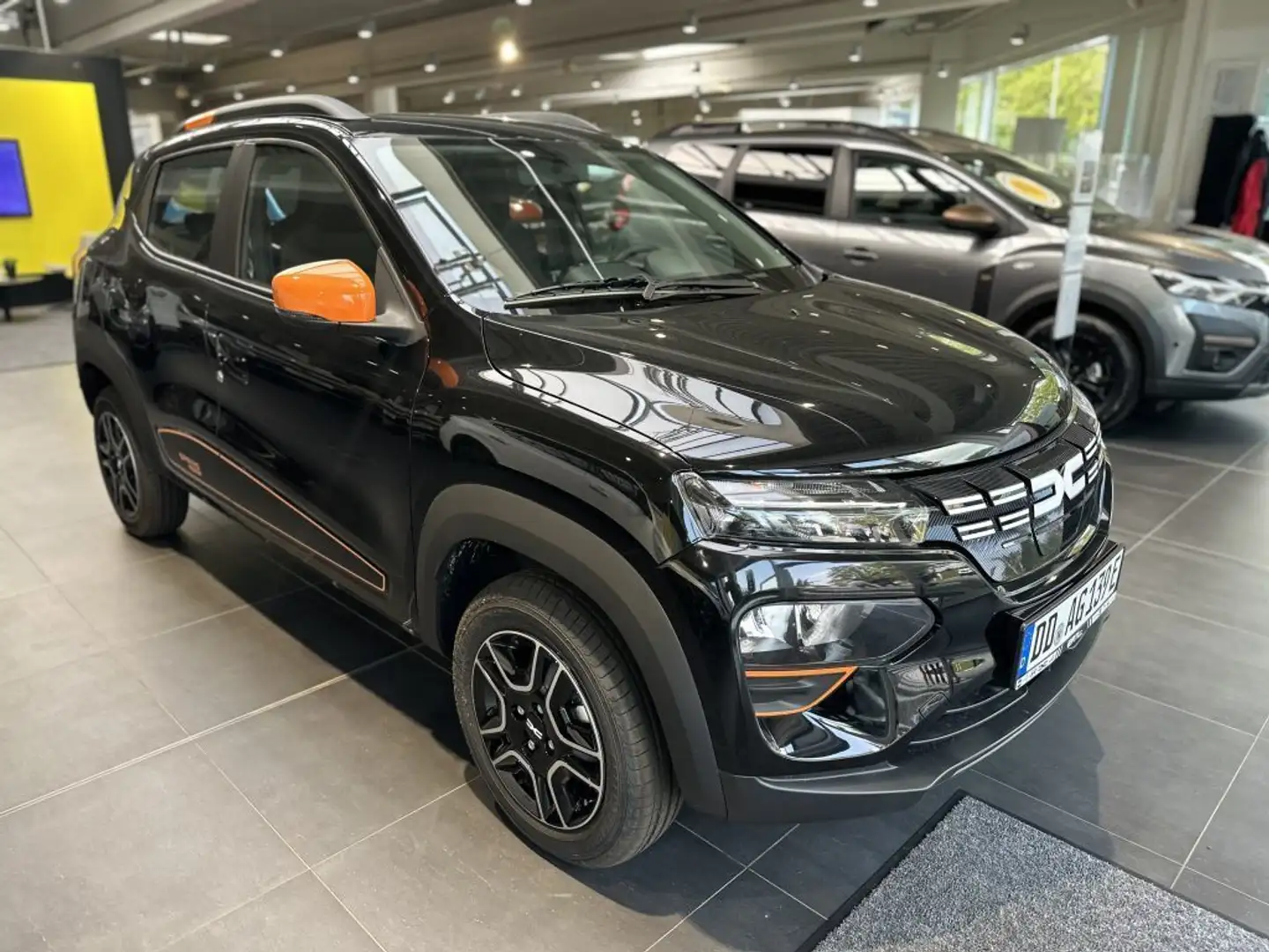 Dacia Spring Essential Schwarz - 2