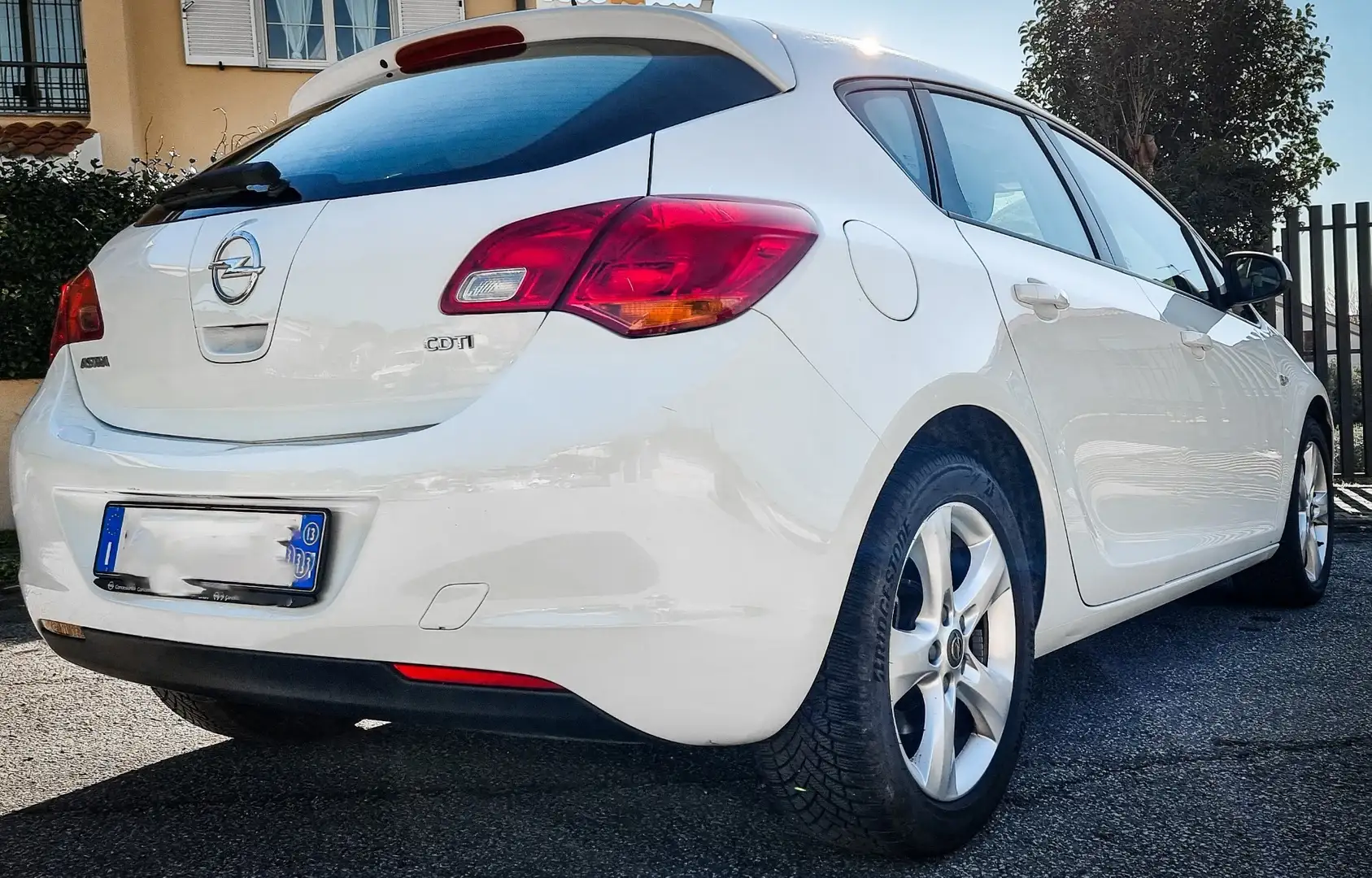 Opel Astra 5p 1.7 cdti Elective 110cv Bianco - 2