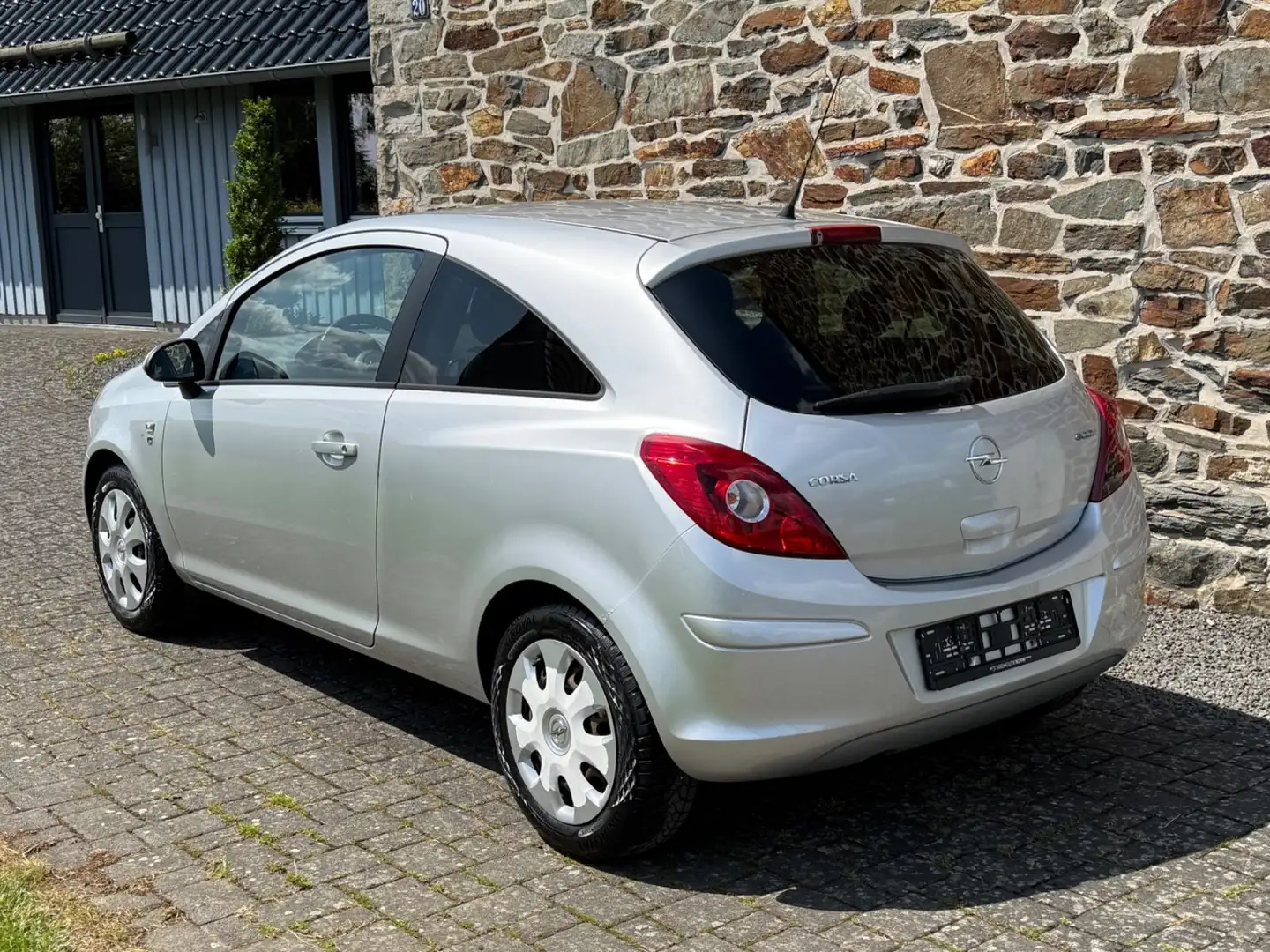 Opel Corsa D Edition "111 Jahre" Silber - 2