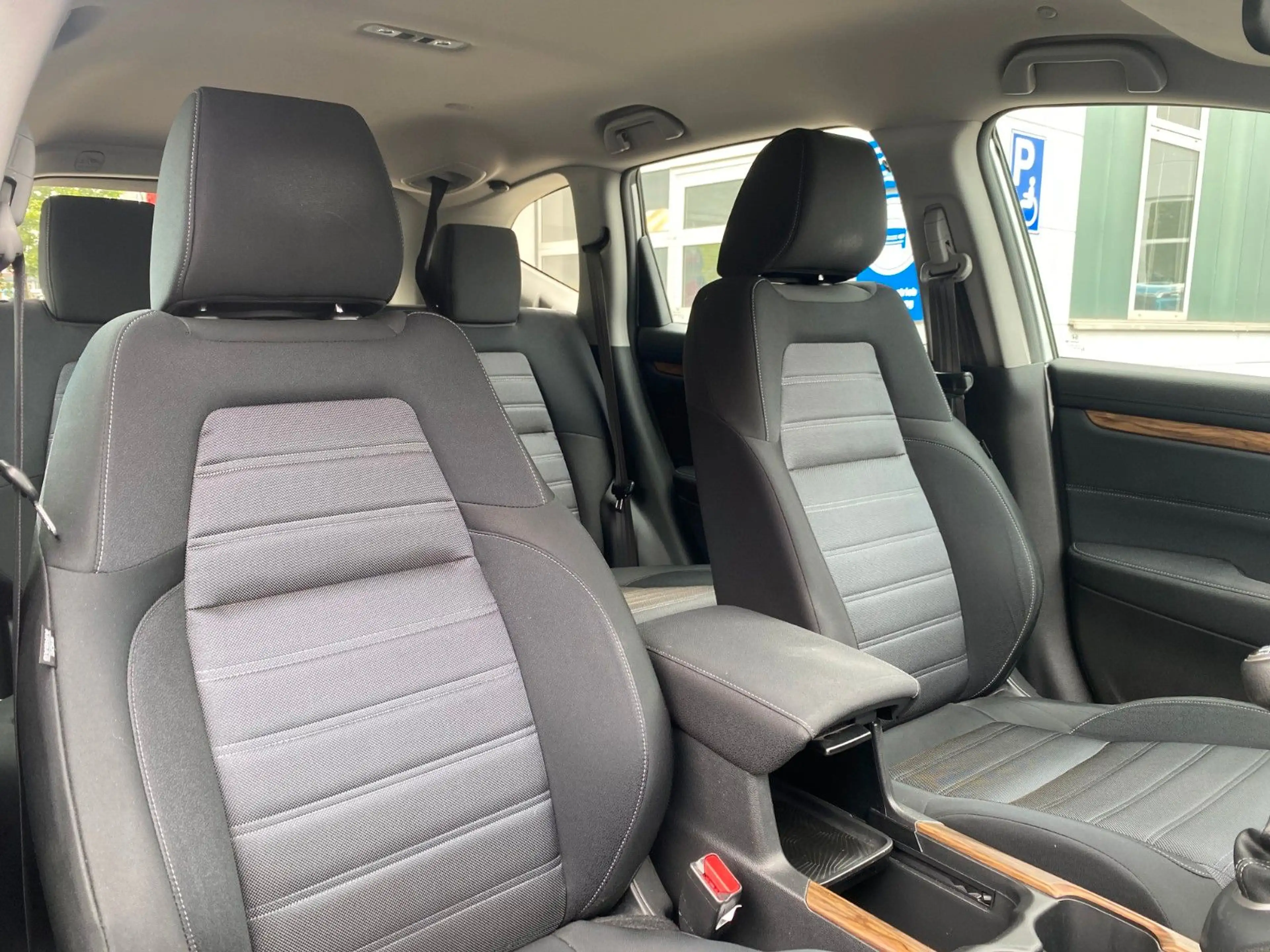 Honda CR-V 1.5 T 2WD Comfort — photo 8