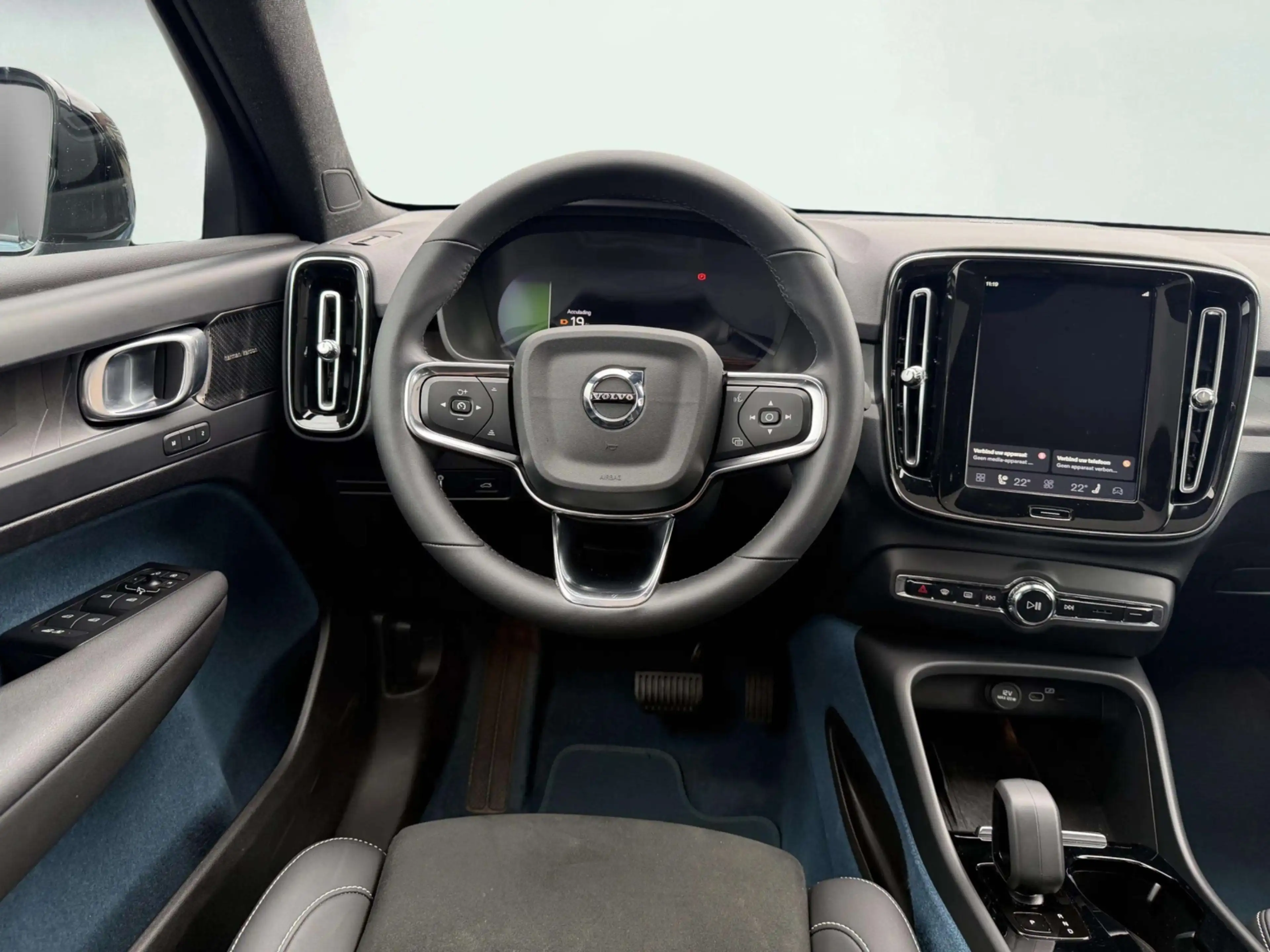 Volvo C40 Recharge Twin Intro Edition 78 kWh | SOH 93% | Pan — photo 7