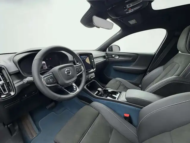 Volvo C40 view 5