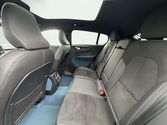 Volvo C40 view 12