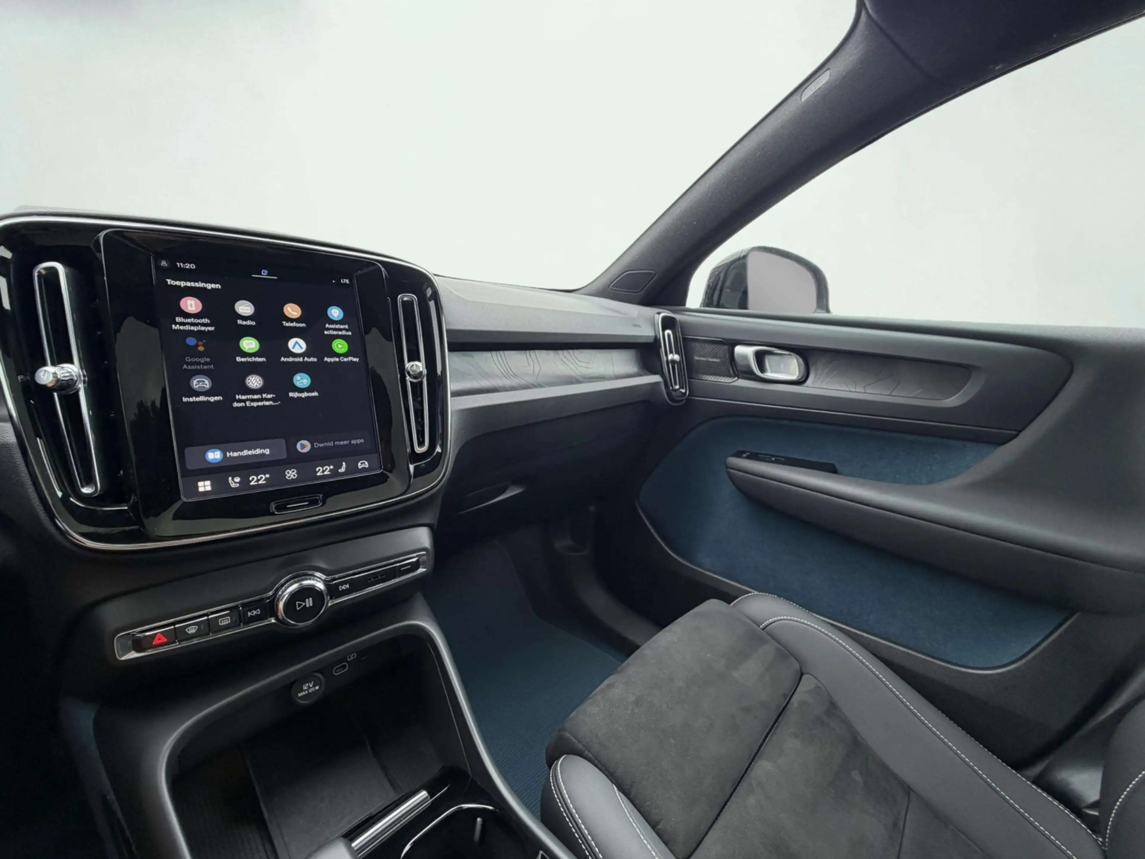 Volvo C40 Recharge Twin Intro Edition 78 kWh | SOH 93% | Pan — photo 13