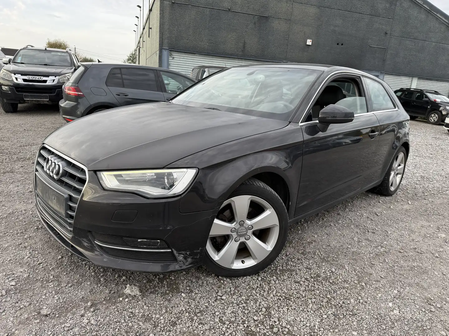 Audi A3 A3 1.6 TDi Ambiente Start/Stop DPF Grijs - 1
