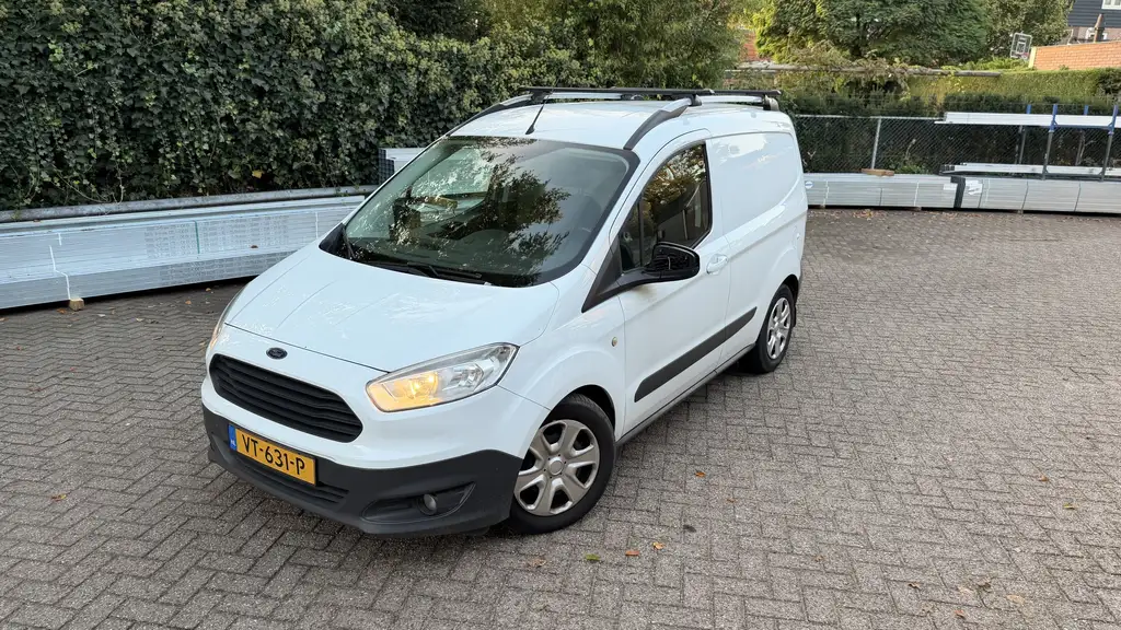 Ford Transit Courier 2016 из Европы — купить под ключ