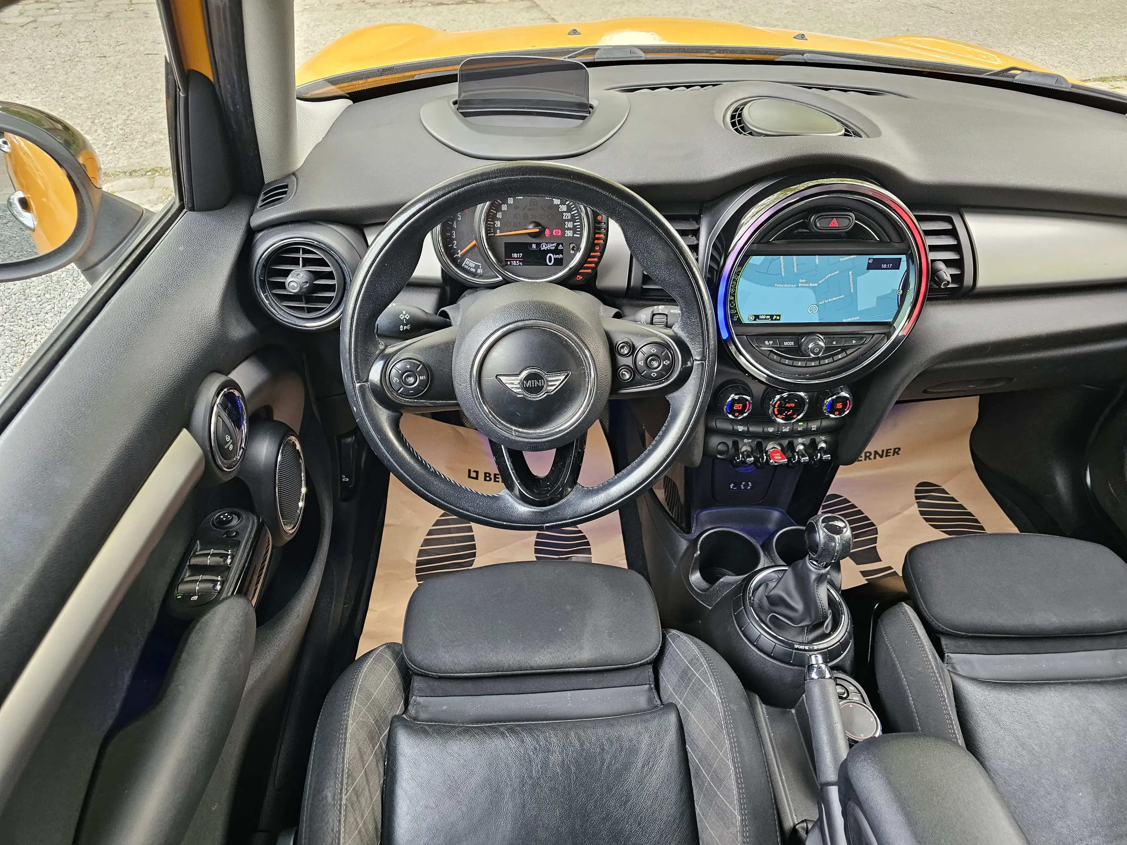 MINI Cooper D 1.5 D* 1 MAIN * EURO 6b * XÉNON+CUIR+NAVI+...* — photo 5