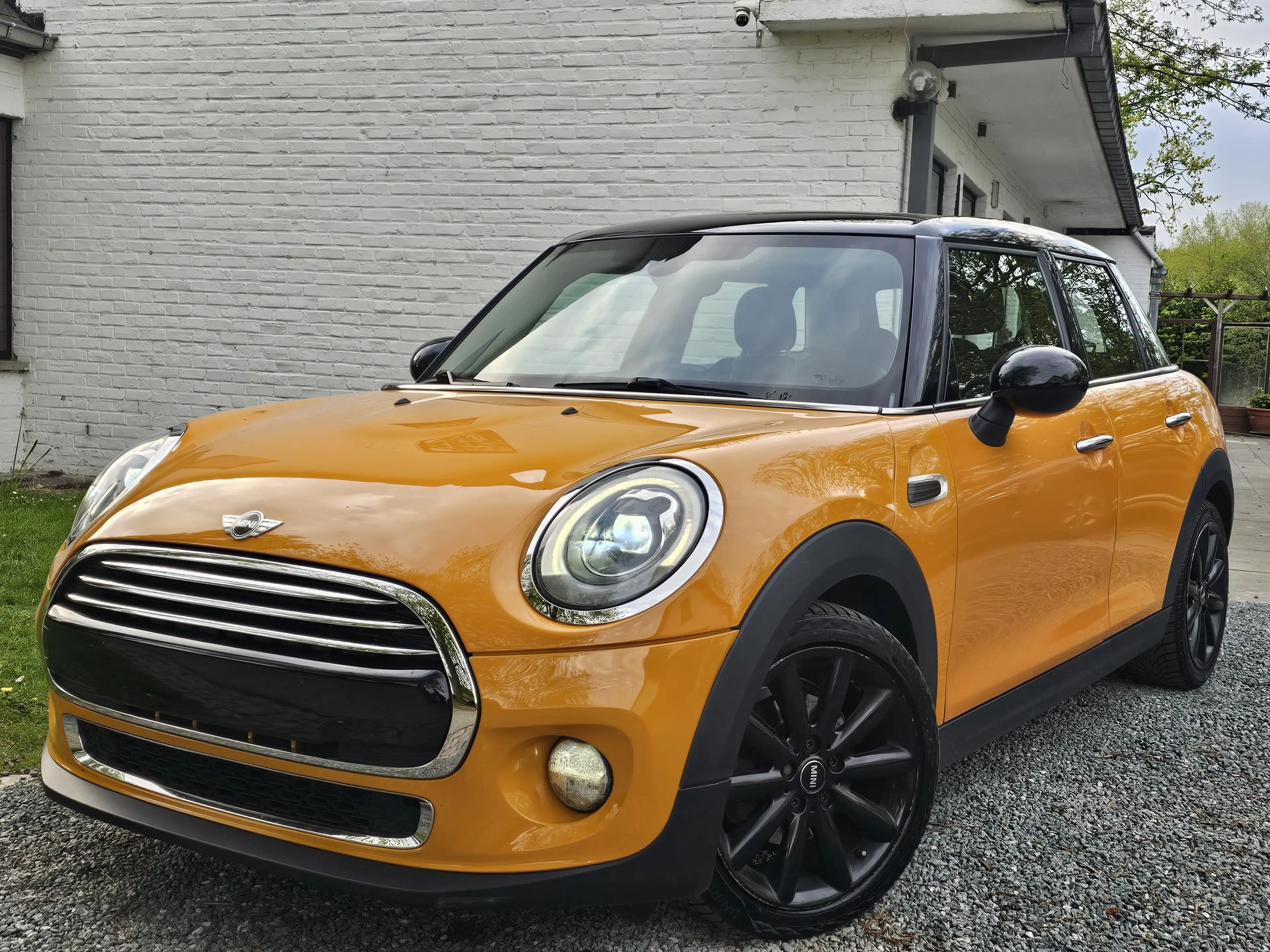 MINI Cooper D 1.5 D* 1 MAIN * EURO 6b * XÉNON+CUIR+NAVI+...* — photo 3