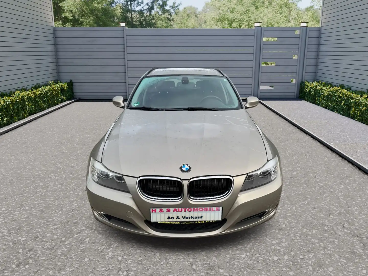 BMW 320 i Touring Edition Sport Braun - 2