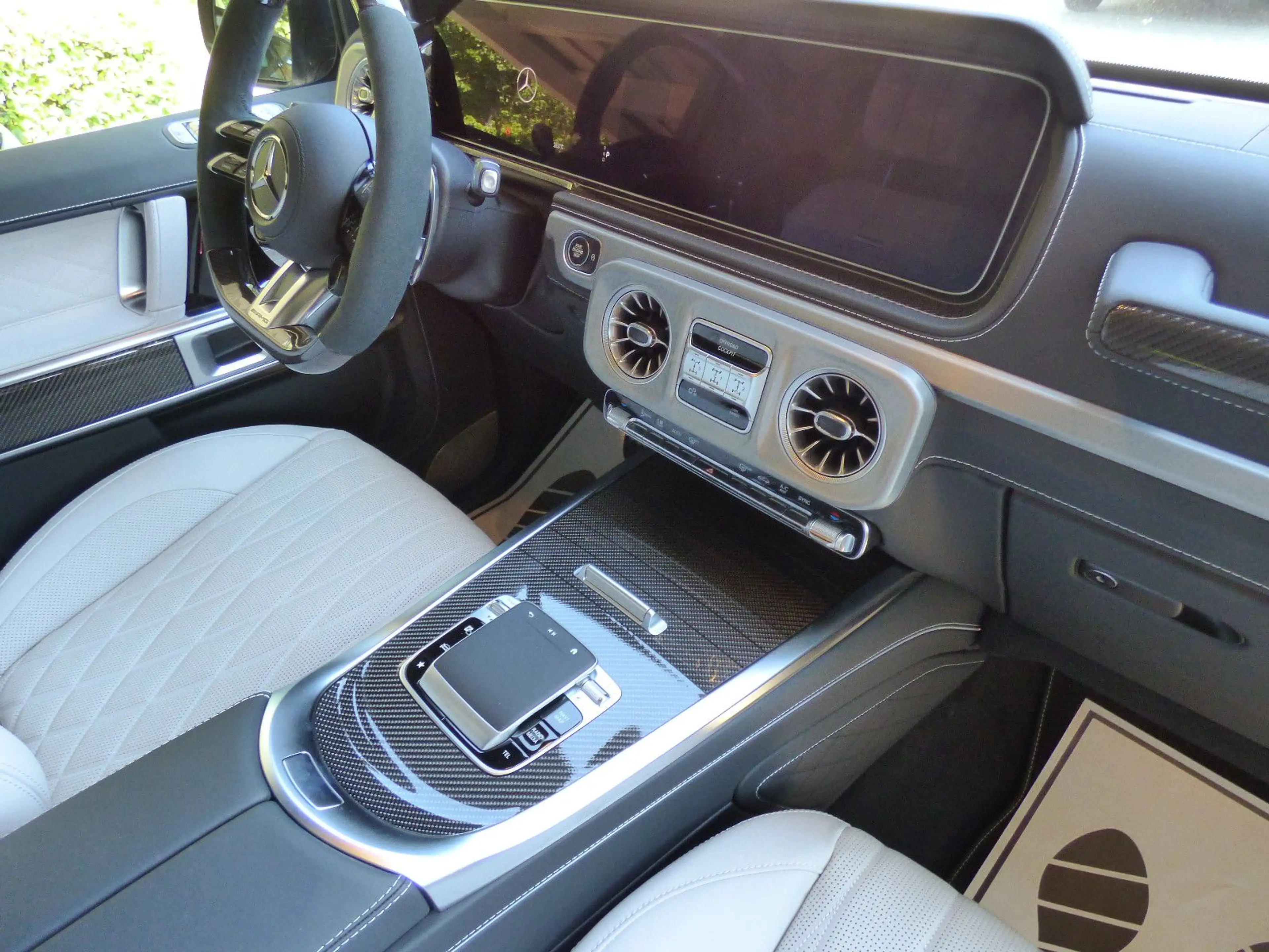 Mercedes-Benz G 63 AMG *FullCARBON*WärmePaket*Platinweiß* — photo 8