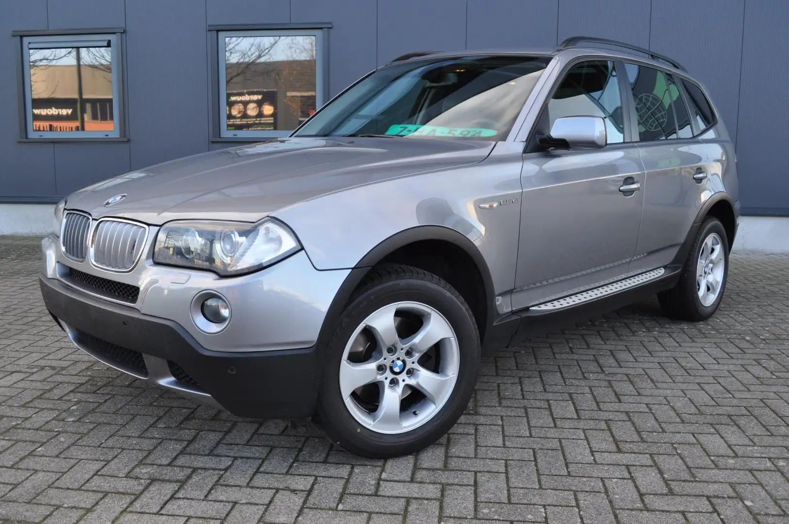 BMW X3 2.5si Executive, netto € 11.500 ex BTW, Panoramada Grijs - 2