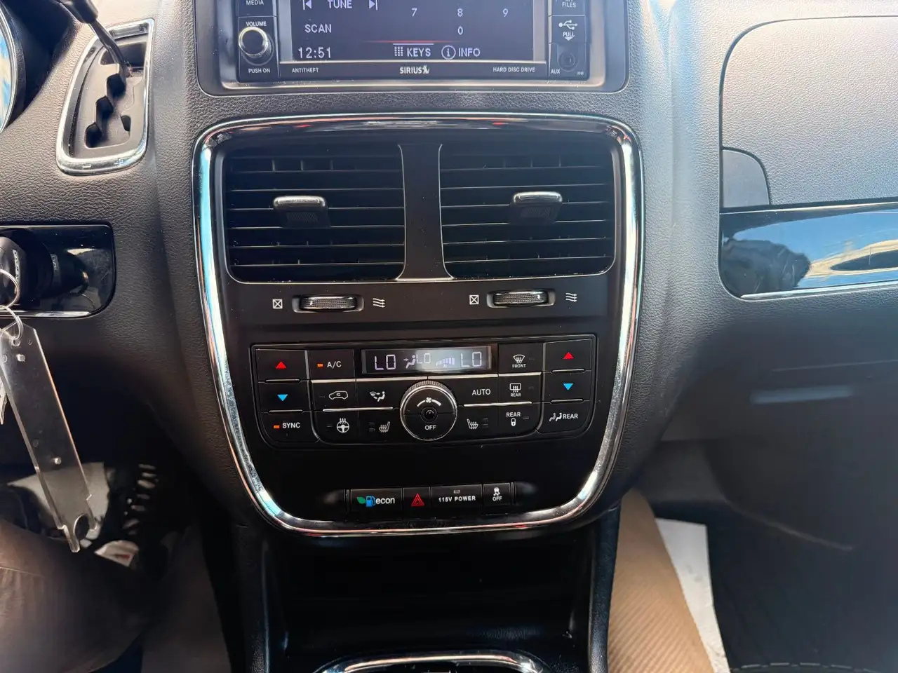 Dodge Grand Caravan снимка Dodge Grand Caravan