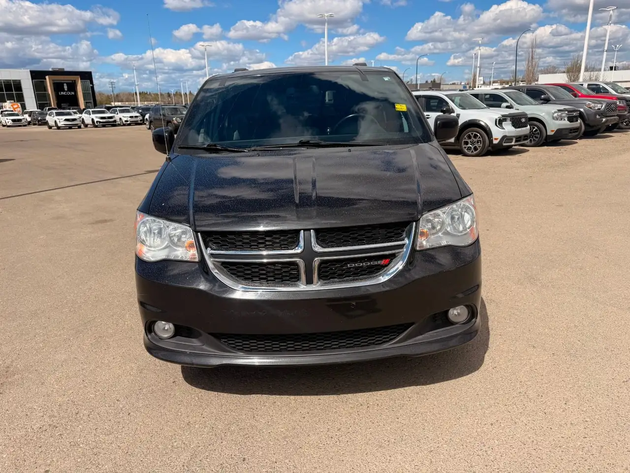 Dodge Grand Caravan снимка Dodge Grand Caravan