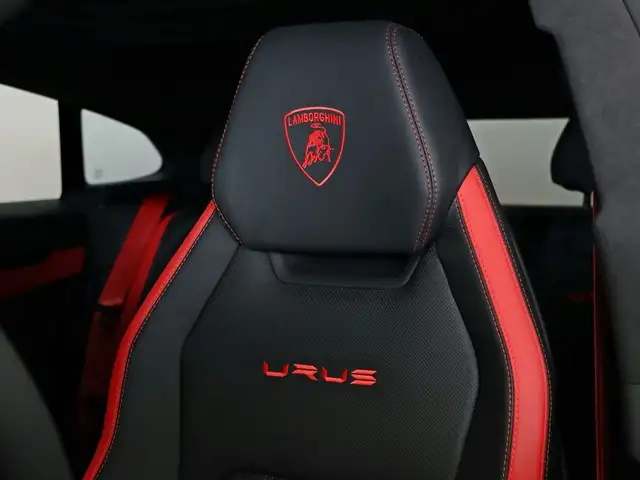Lamborghini Urus view 15