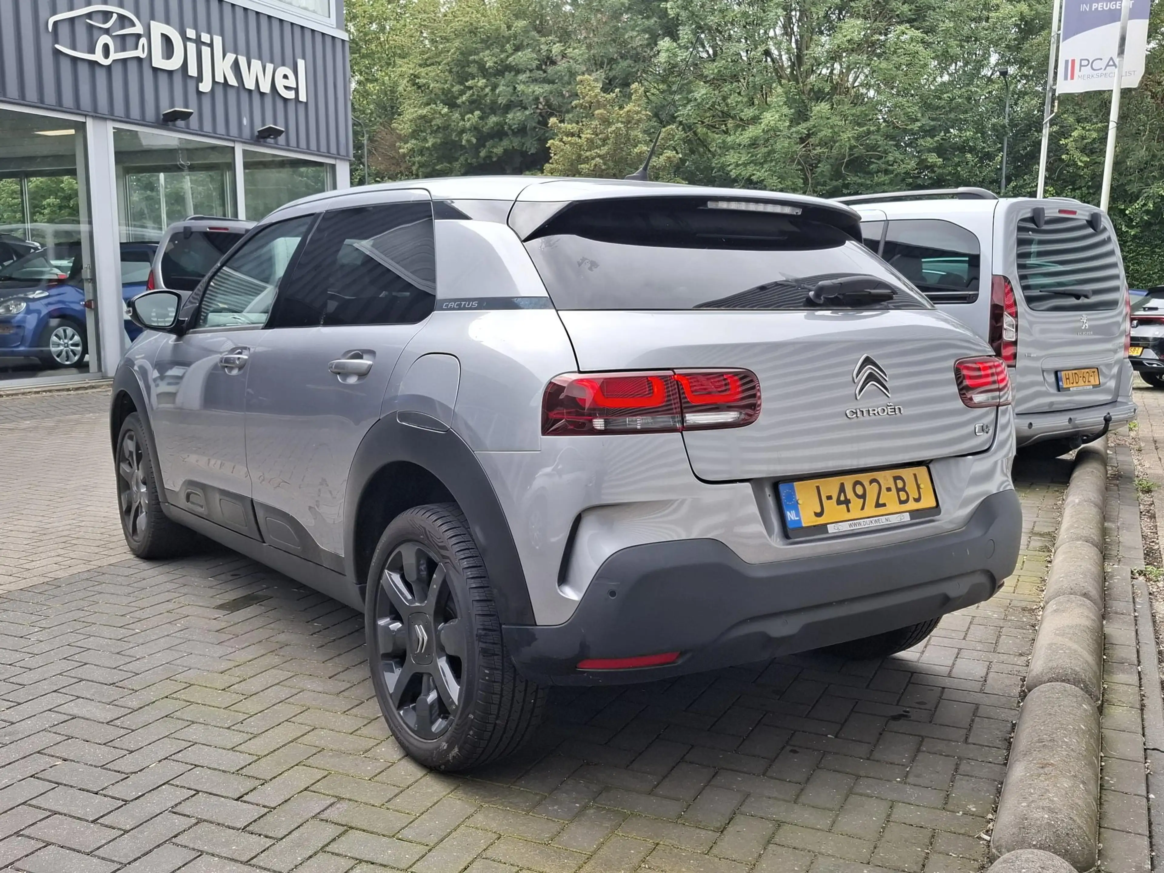 Citroen C4 Cactus 1.2 110 Shine Nav/Clim/Cam — photo 4