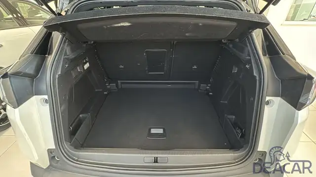 Peugeot 3008 view 7